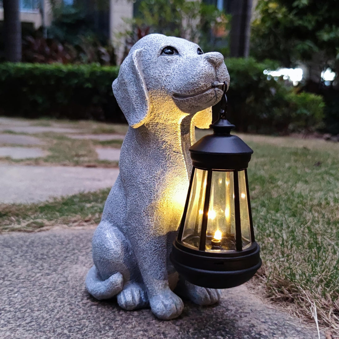 Solar Dog Garden Lantern – LED Outdoor Statue for Yard, Patio & Balcony