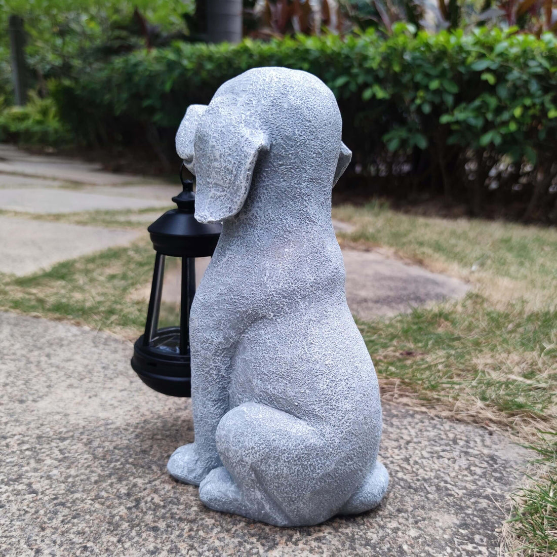 Solar Dog Garden Lantern – LED Outdoor Statue for Yard, Patio & Balcony
